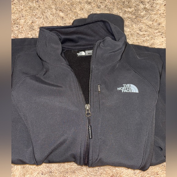 North Face jacket - Picture 6 of 6